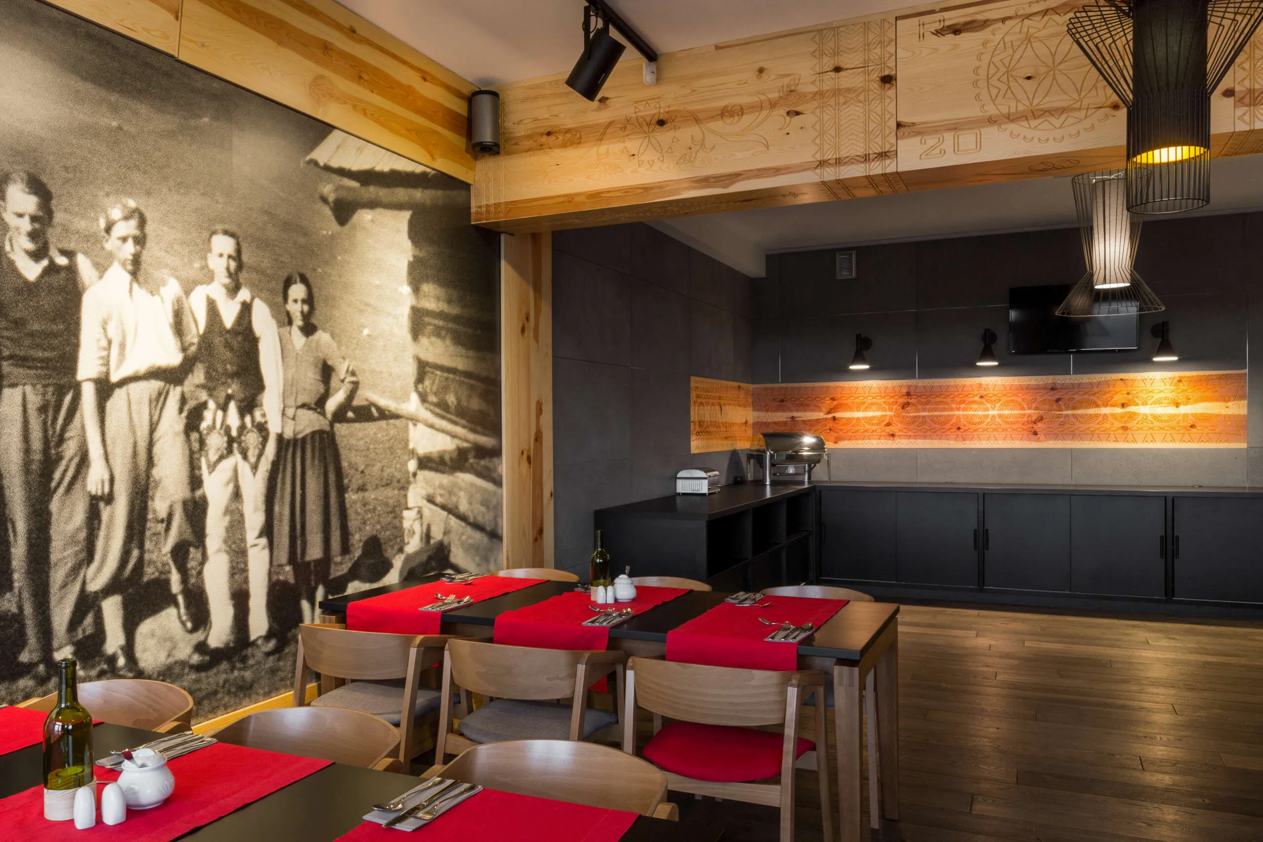 Architekturbeton im Hotel — ConcreAte Wandplatten