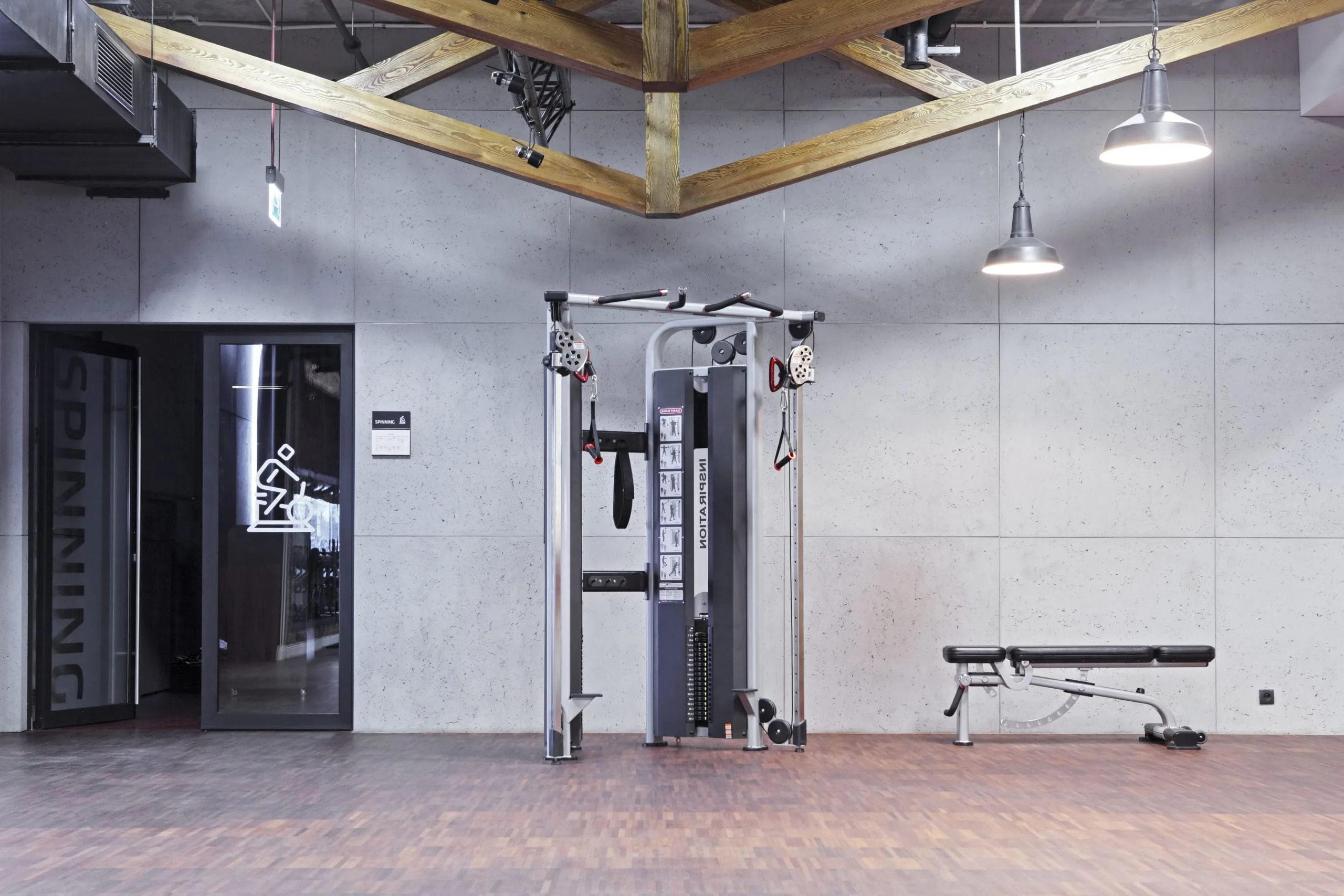 ConcreAte dekorativer Beton — Projekt Alchemia / Gdańsk