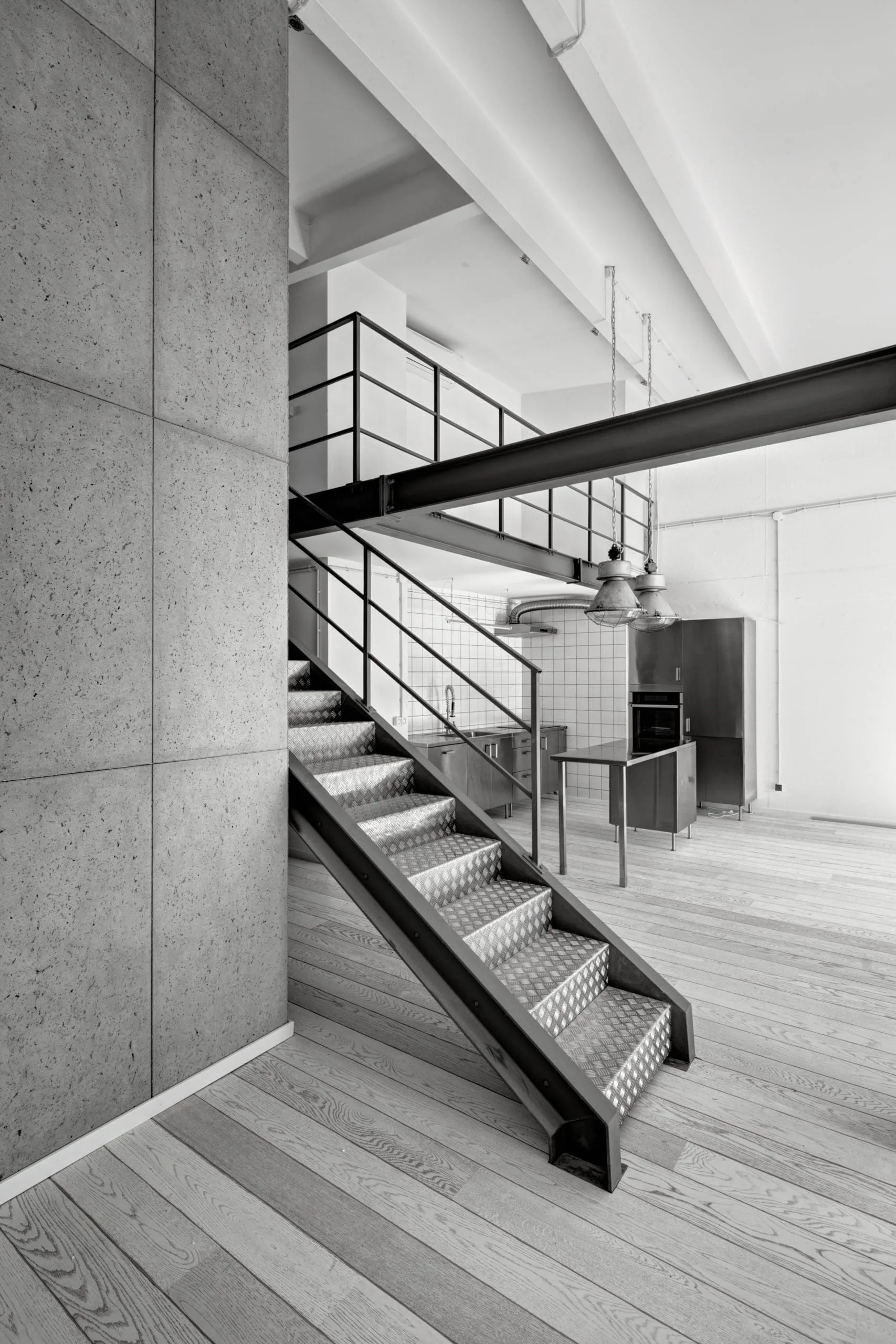 Wandpaneele aus Architekturbeton concreAte common 120 x 60 cm — Ludwinów Loft / Kraków