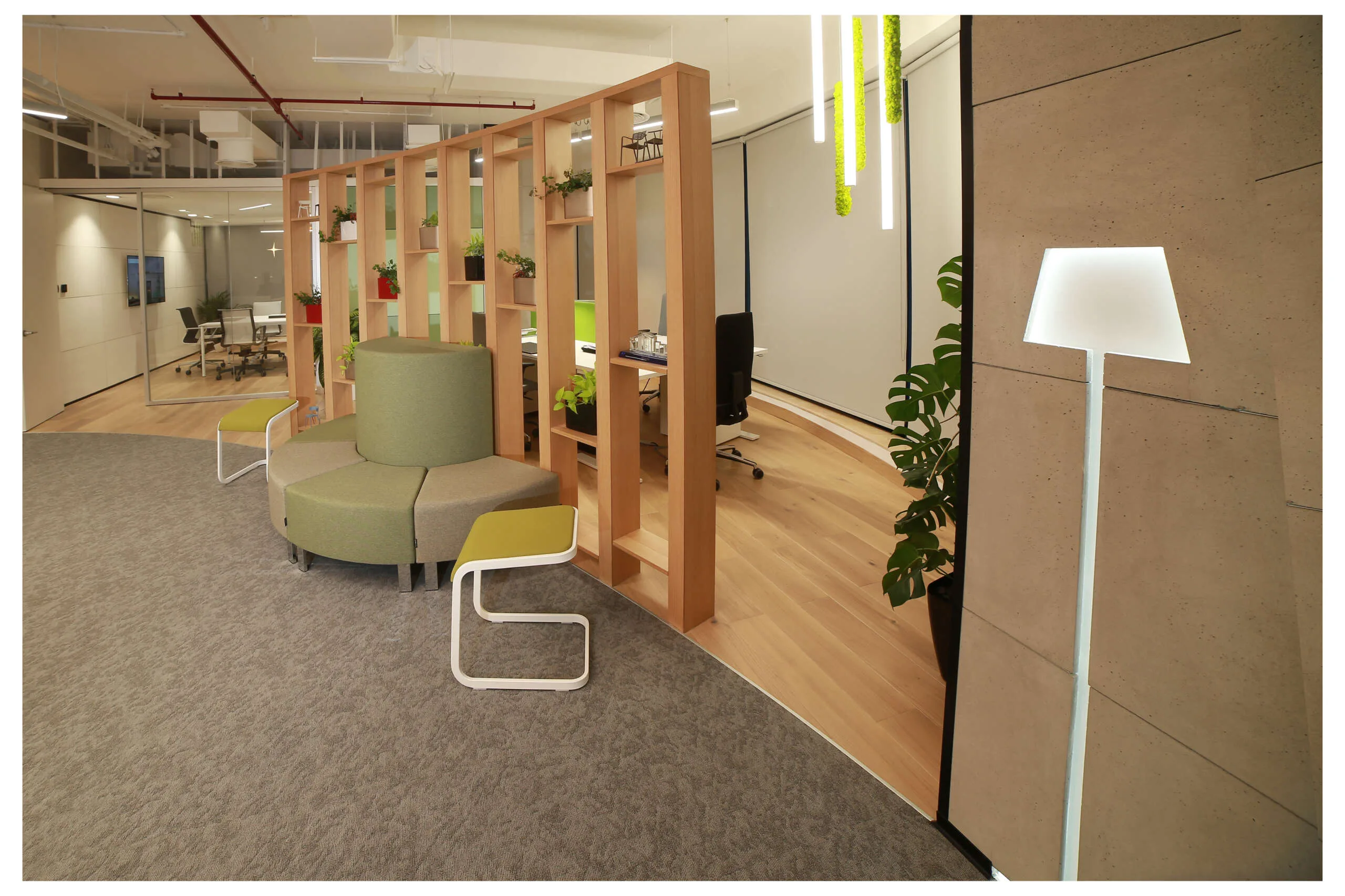 ConcreAte decorative concrete — project Mg Gallery Showroom / Dubaj