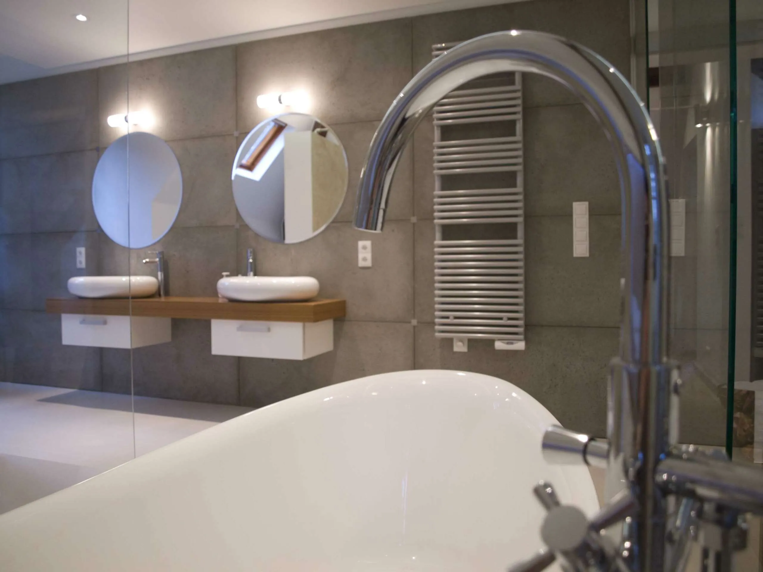 Concrete panels concreAte common — bathroom Paryż