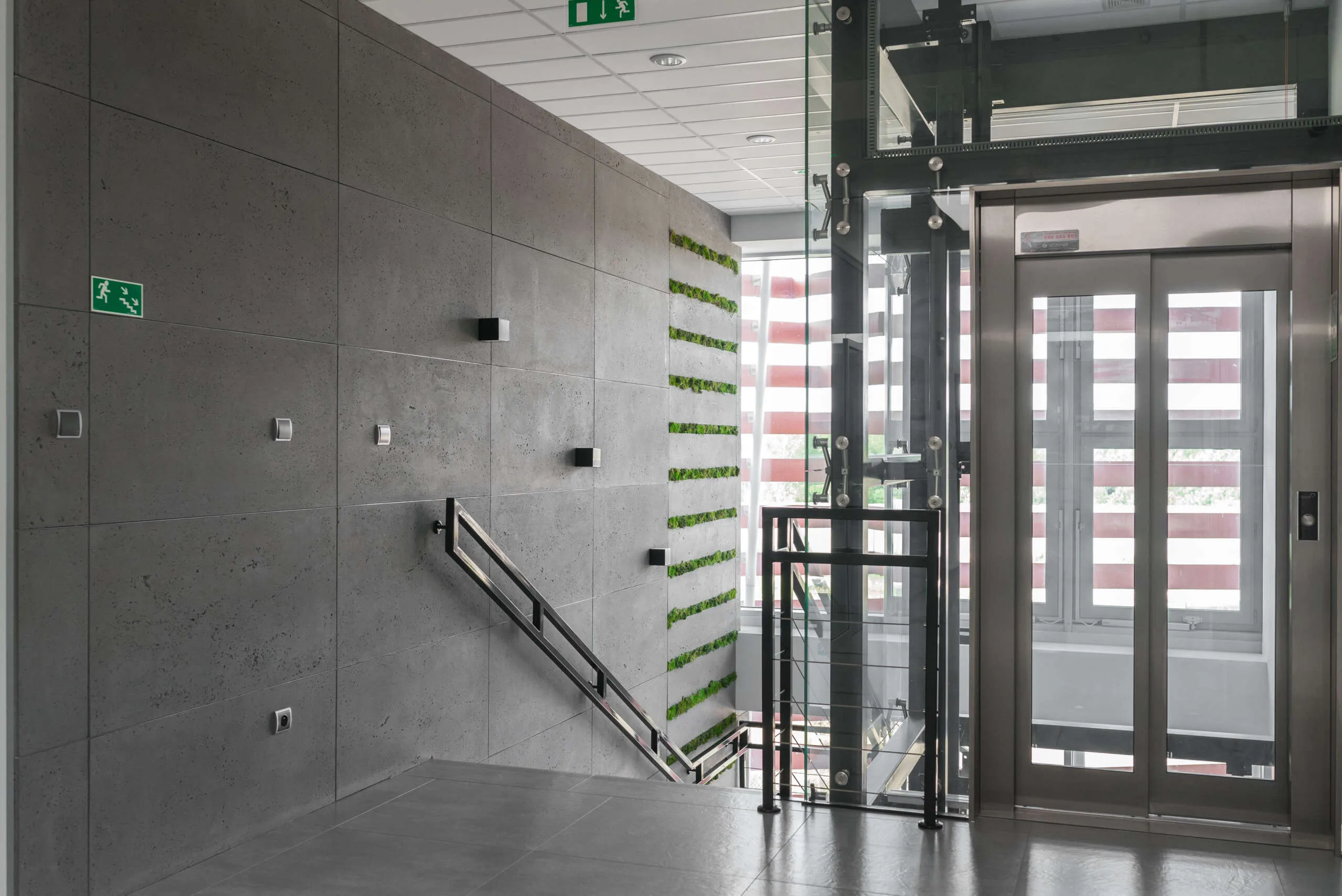 Concrete panels concreAte sable — office Jasionka