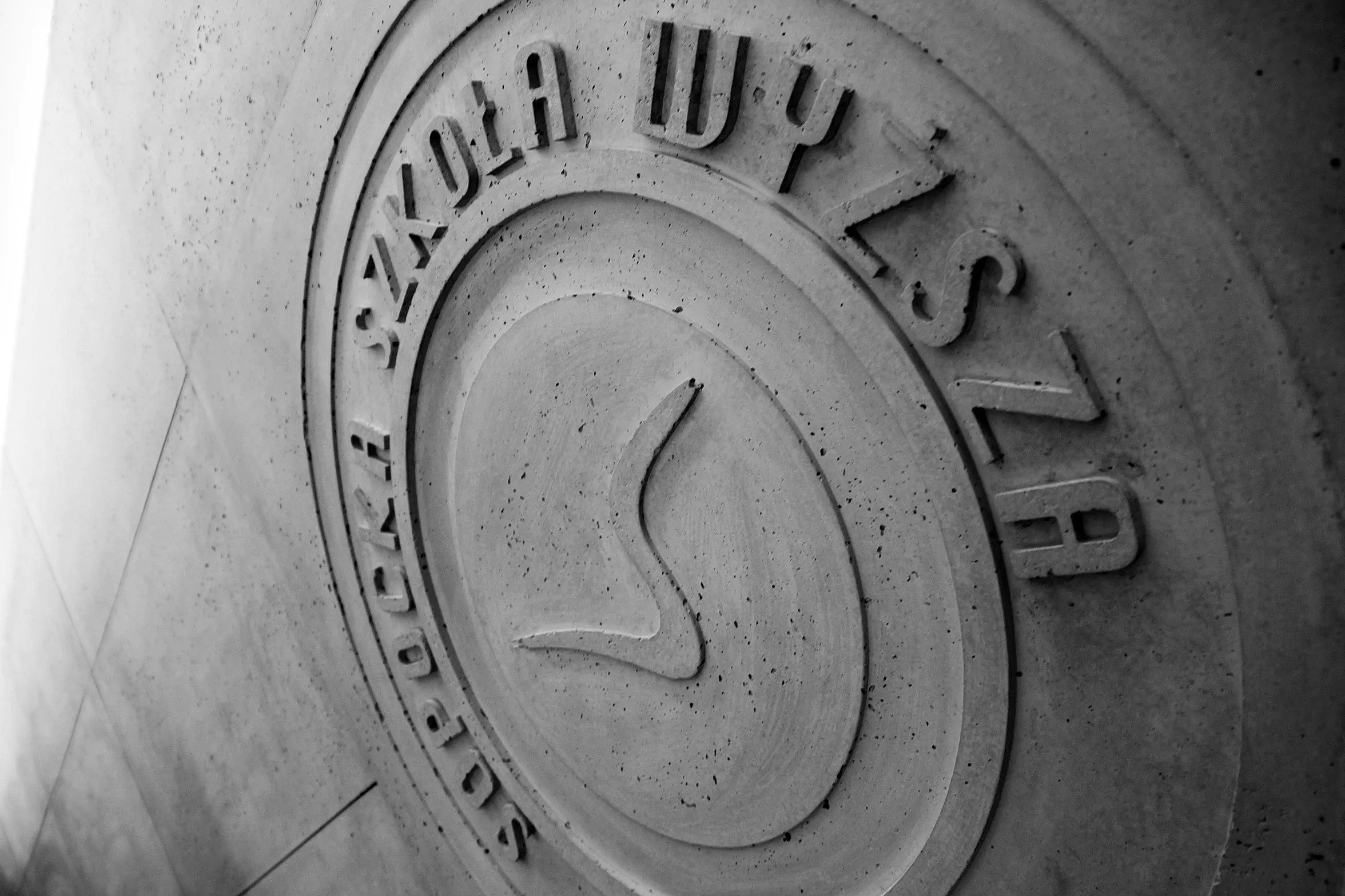 Sopocka Szkoła Wyższa / Sopot — beton architektoniczny ConcreAte