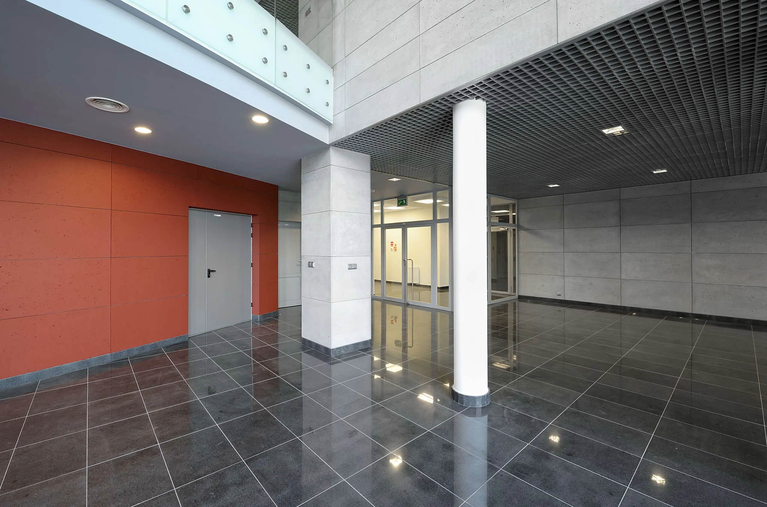 Betonplatten concreAte common — przestrzenie publiczne Krakau