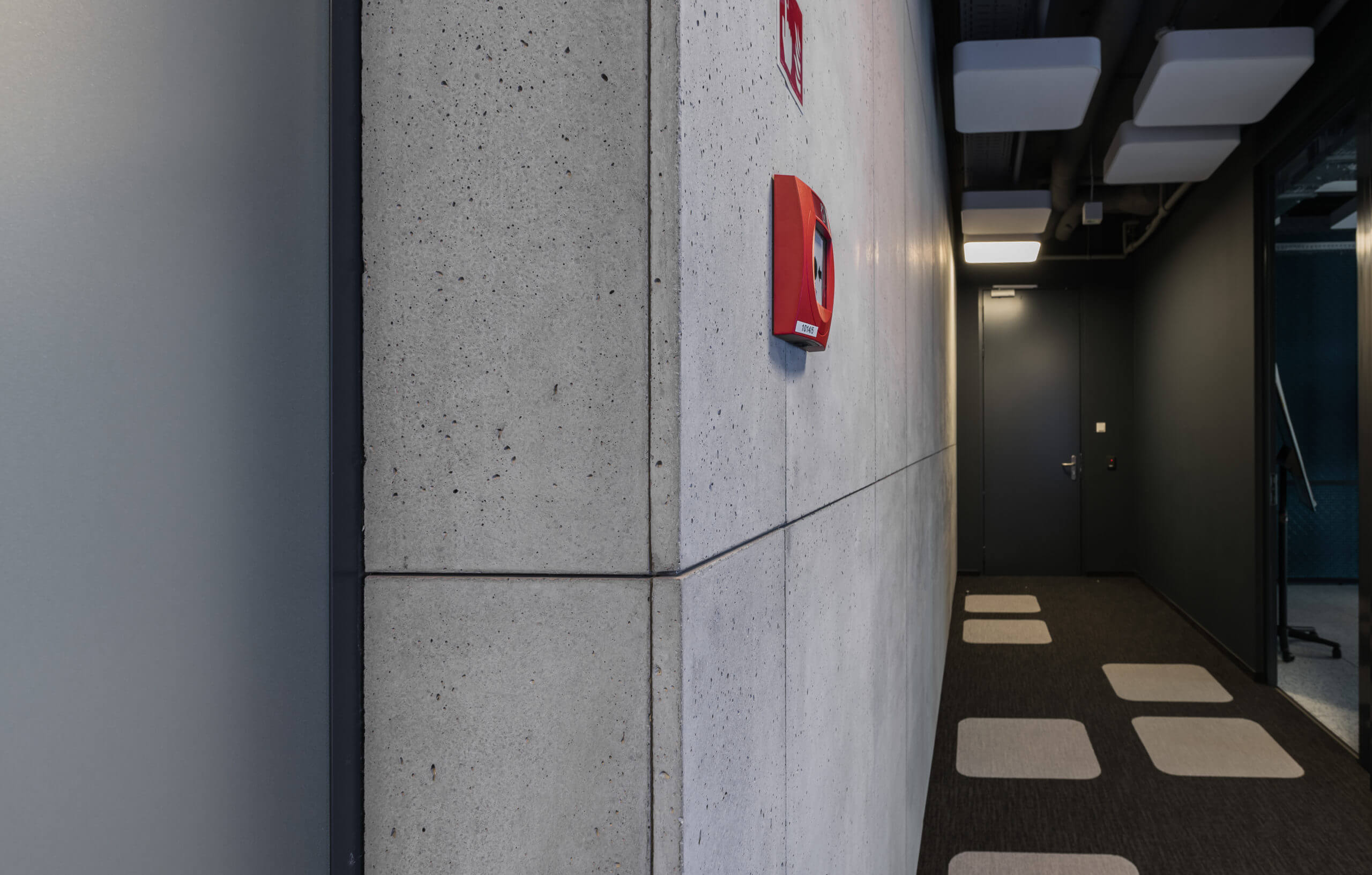 beton-architektoniczny-na-ścianę